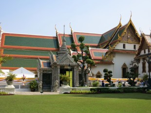 Bâtiments du Phra Maha Monthien