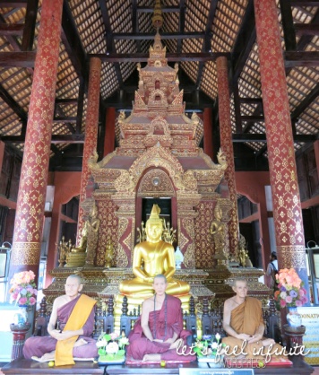 Wat Phra Singh - Intérieur du bot
