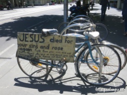 Melbourne - Jesus died for your sins and rose again bycicle